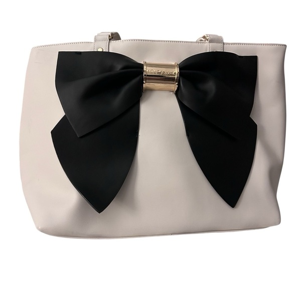 Betsey Johnson Women's Bow Nanza Tote Black/Cream Handbag - Picture 1 of 7